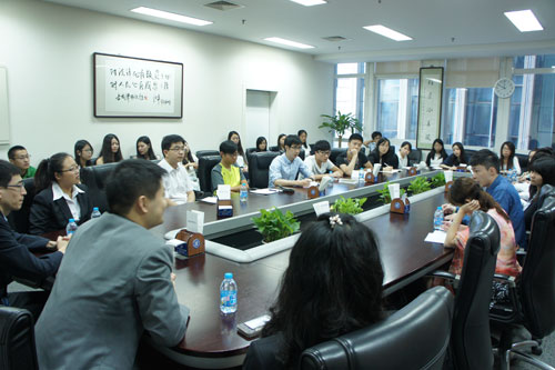 香港大學(xué)、香港樹仁大學(xué)學(xué)生來我所參觀交流