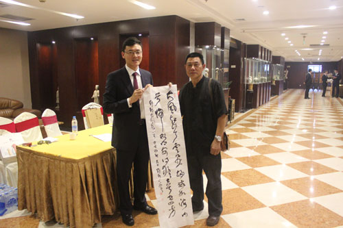 徐州著名書(shū)法家李天池老師向岳成律師贈(zèng)送書(shū)法作品