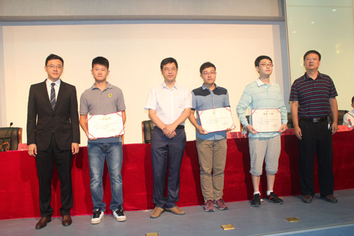 北京岳成律師事務(wù)所岳屾山律師應(yīng)邀參加中國政法大學(xué)國際法學(xué)院2014本科迎新暨表彰大會(huì)