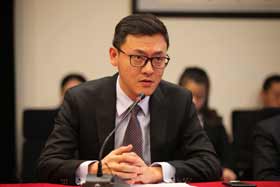 律師
